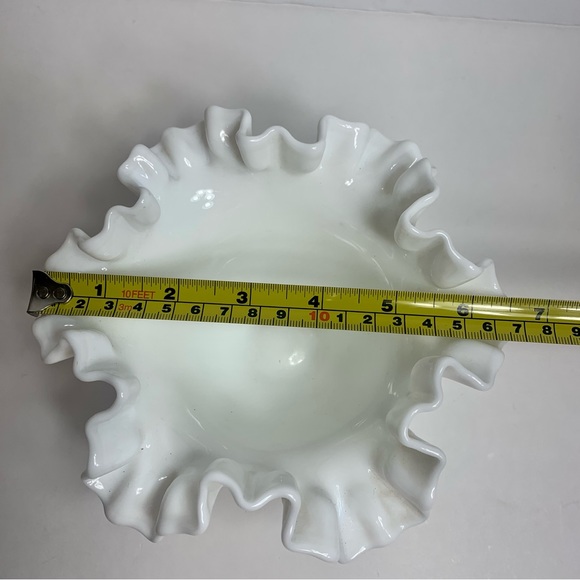 Vintage milk glass hobnail ruffle candy dish bowl. Lovely classic piece - Picture 10 of 11